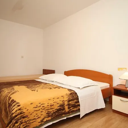 6688b Apartament *